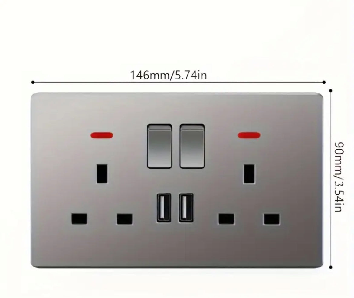 Multi-Functional 2PC UK Standard 2-Open 13A Switch Socket with Dual USB Ports 220-240V