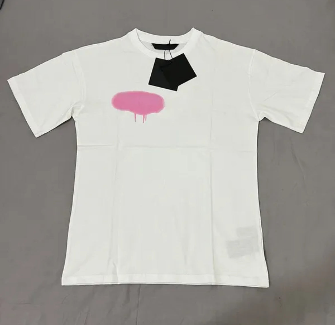 Designer Men's and Women's All White Coloured T-shirts Summer
Fashion Spray Painting Graffiti
