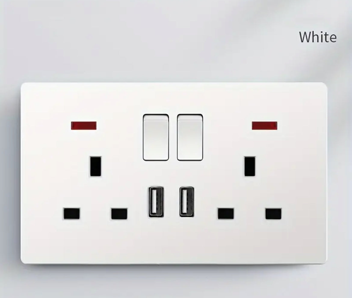 Multi-Functional 2PC UK Standard 2-Open 13A Switch Socket with Dual USB Ports 220-240V