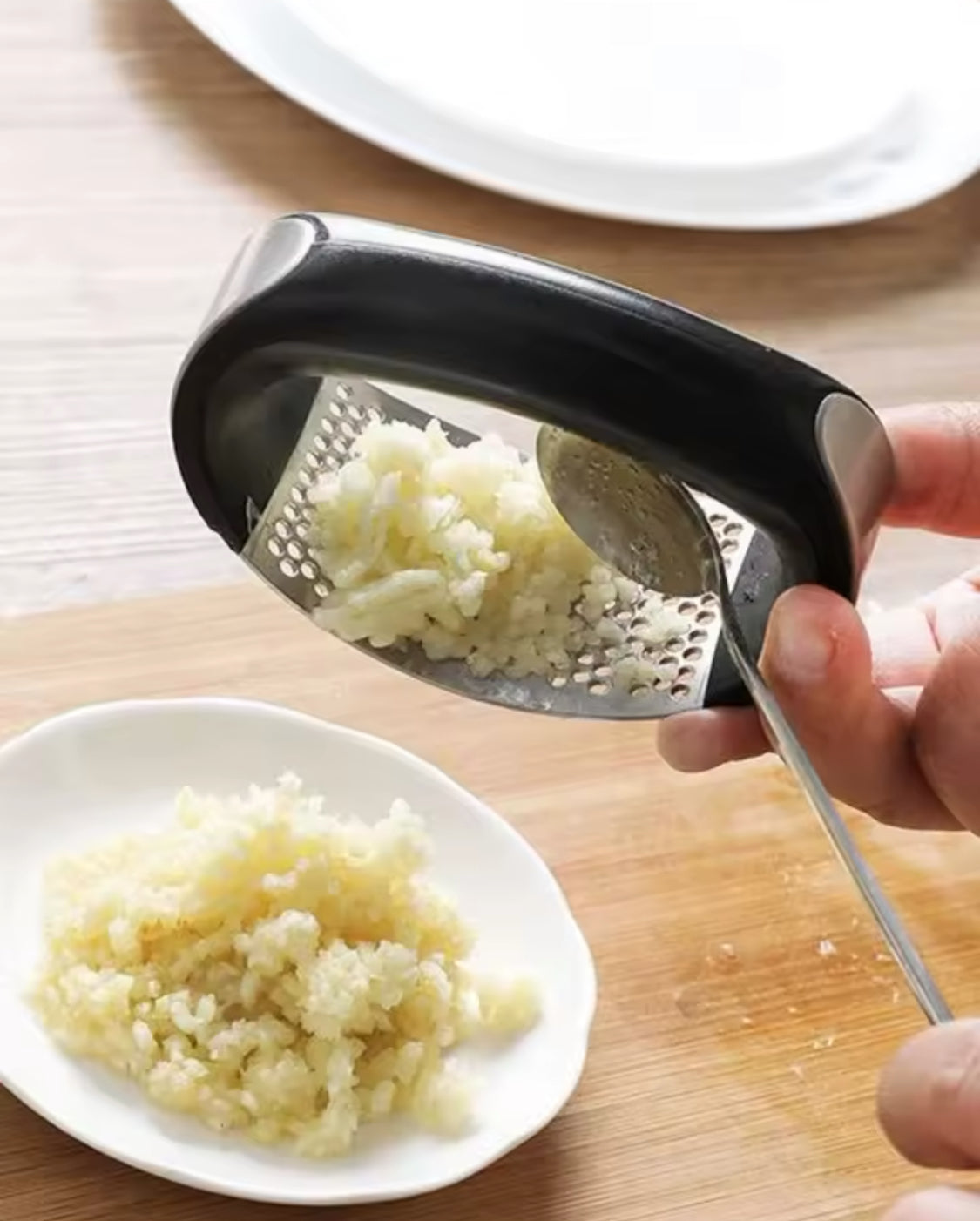 Stainless Steel Garlic Press Manual Chopping Tools Vegetable Cooking Kitchen
