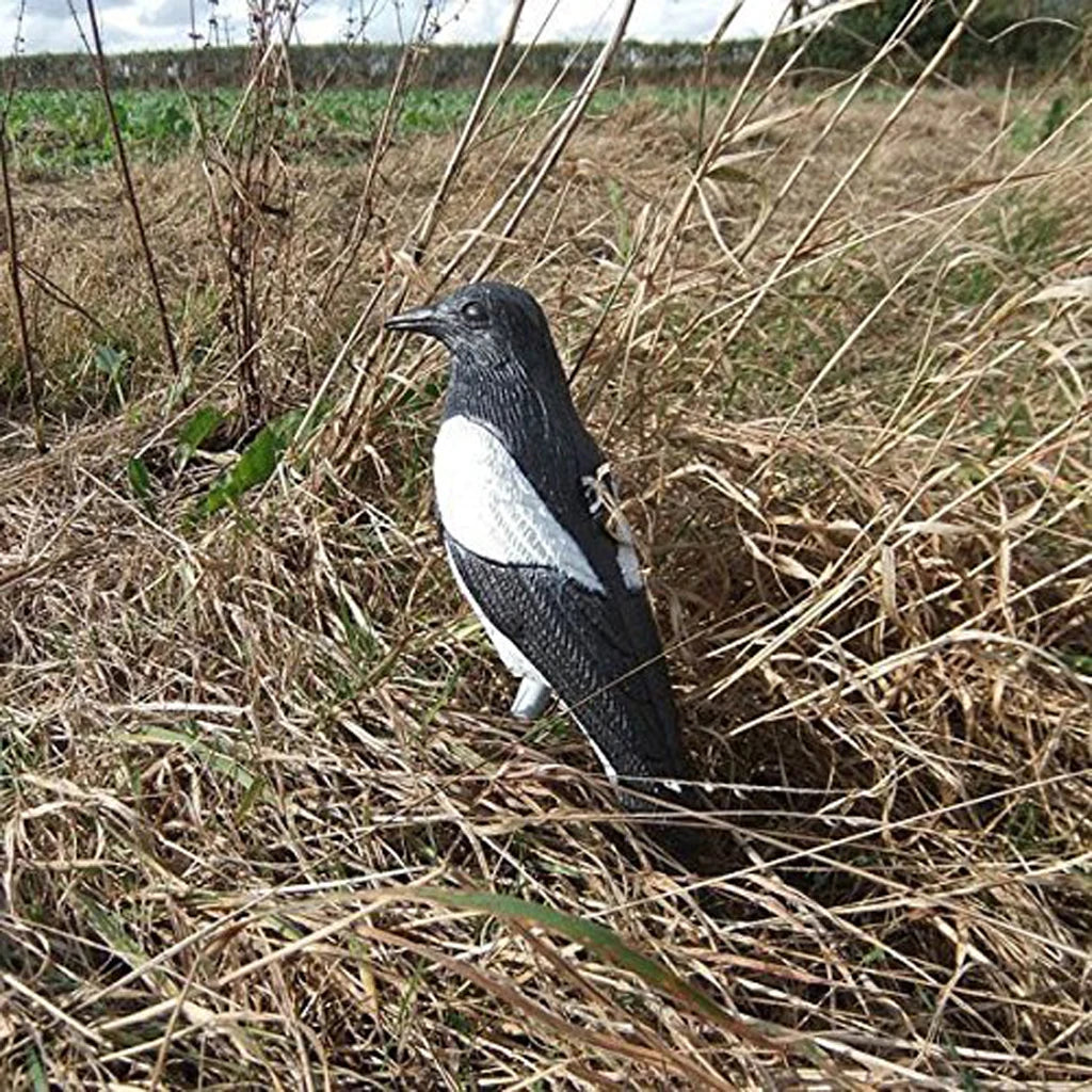 Artificial Magpie Shape Decoy Pigeon Plastic Scarecrow Decoys Pest Repellent Garden