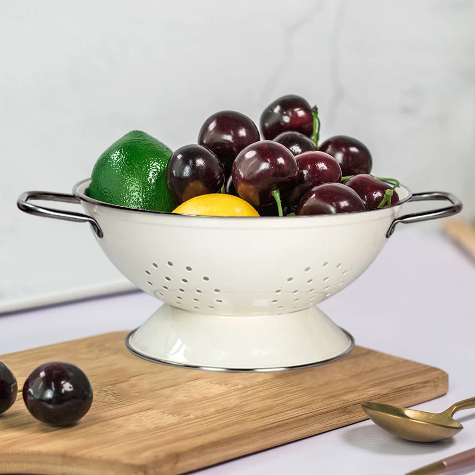 Enamel Coated Fruit Basket Drainage Bowl Vegetable Strainer Plate Fruit Dishes Multipurpose