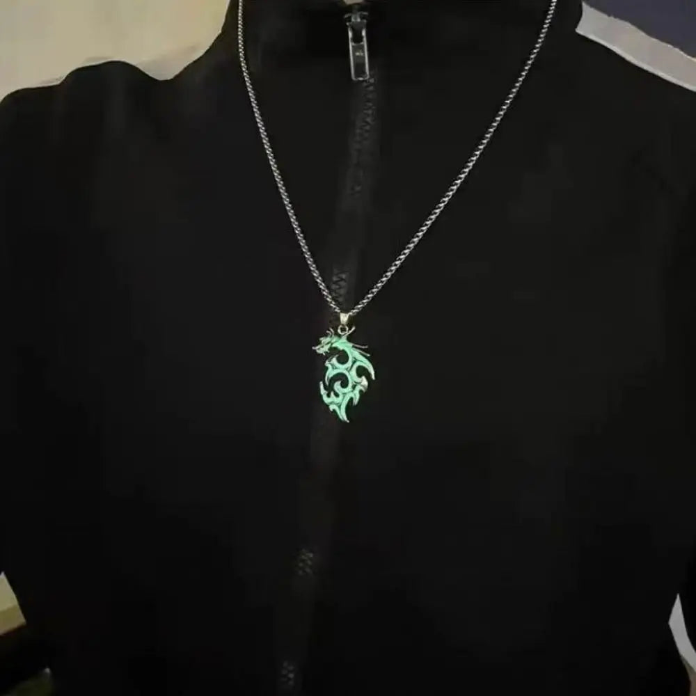 Womens Teen Girls Luminous Moon Necklace Moon Pendants Chain Choker Glow in The Dark