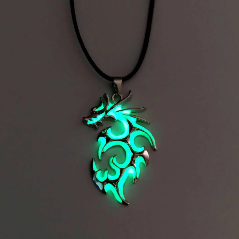 Womens Teen Girls Luminous Moon Necklace Moon Pendants Chain Choker Glow in The Dark